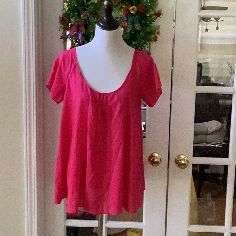 DKNY scoop neckline, cap sleeve, tent style